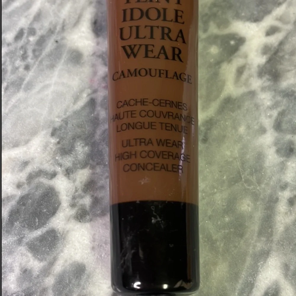 New‎ Lancôme Ultra Wear Concealer